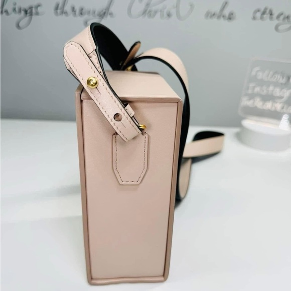 FENDI Pink Vertical Crossbody Logo Box Bag - Picture 8 of 16